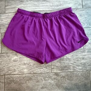 Nike Dri-Fit Women's Athletic Workout Running Shorts Fuchsia/Purple, Size XL